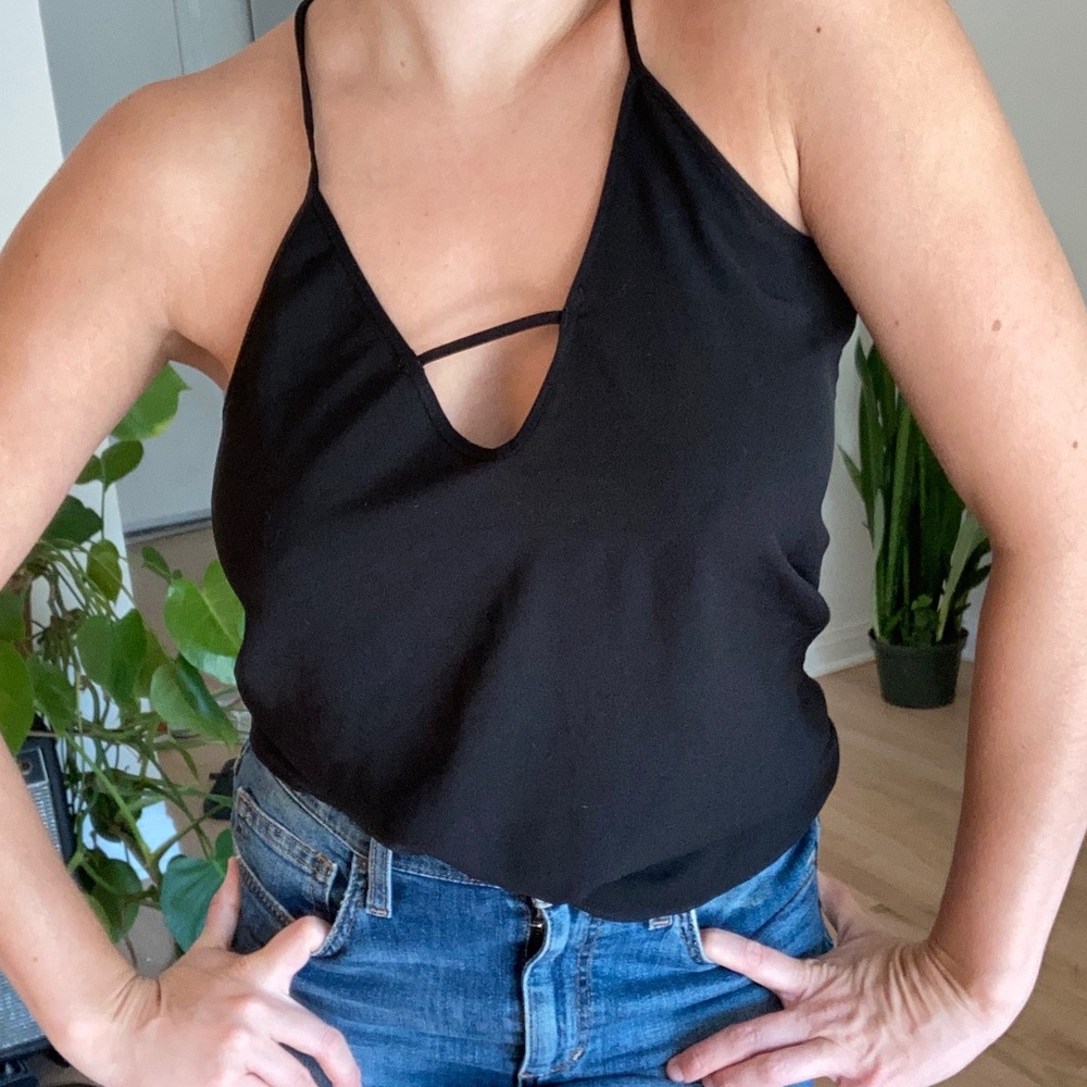 🐯3/$25 Black Nordstrom Flowy Cutout Tank Top